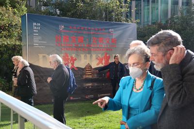“丝路宝藏·文明交响”敦煌石窟艺术巴黎特展在法开幕