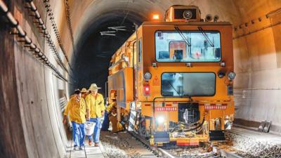 中老铁路167座隧道“体检”