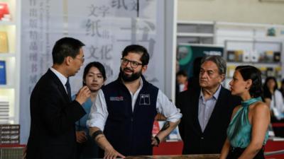 智利总统：希望扩大智中文化交流