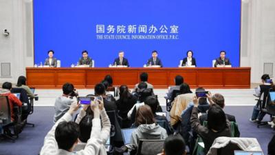 新华全媒+丨应对形势新变化 助企纾困稳外贸——多部门详解促进外贸稳定增长若干政策措施