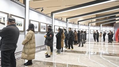 “国社之镜·世纪光影”新华社新闻摄影展丽水分展开展