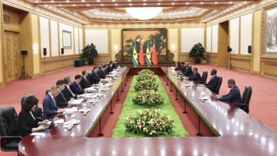 中非合作论坛丨习近平会见圣多美和普林西比总理特罗瓦达