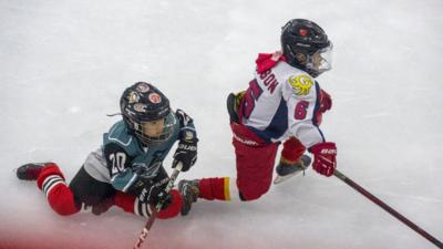 首届全球益动·“冰雪丝路杯”国际青少年冰球精英赛在徐州举办