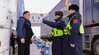 2024年中吉吐尔尕特口岸出入境旅客突破15万人次