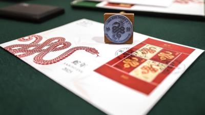 中匈联合发行蛇年生肖邮票