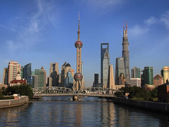 Interview: China's economic gain in Q3 lies in coordinated efforts under gov't guidance: Pakistani scholar 