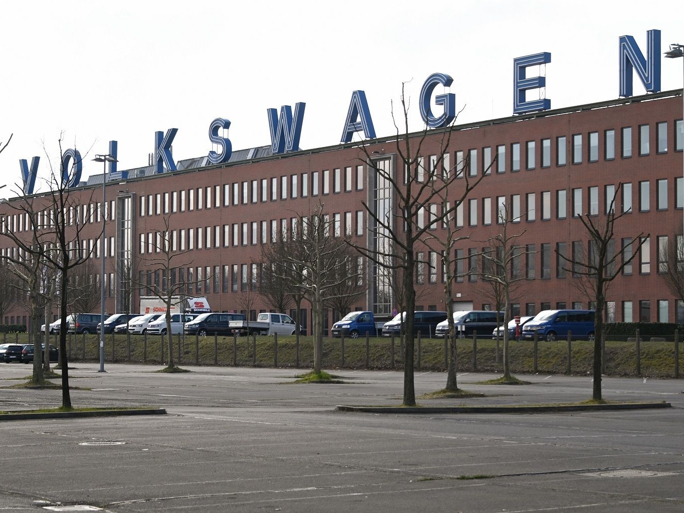Volkswagen extends US production pause due to coronavirus crisis
