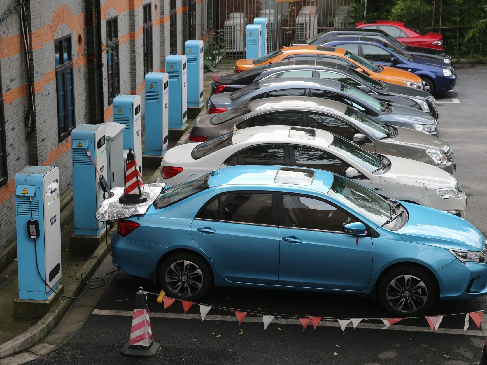 China to further support NEV industry amid COVID-19 strain