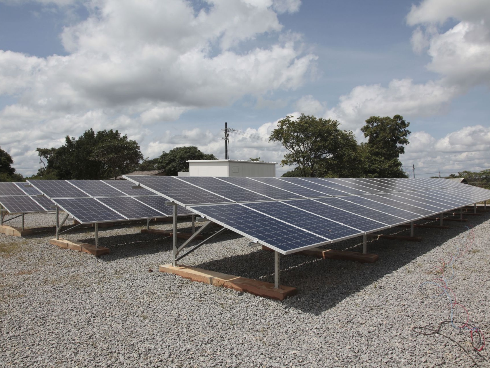 China, Zambia sign 548 mln USD solar power deal 