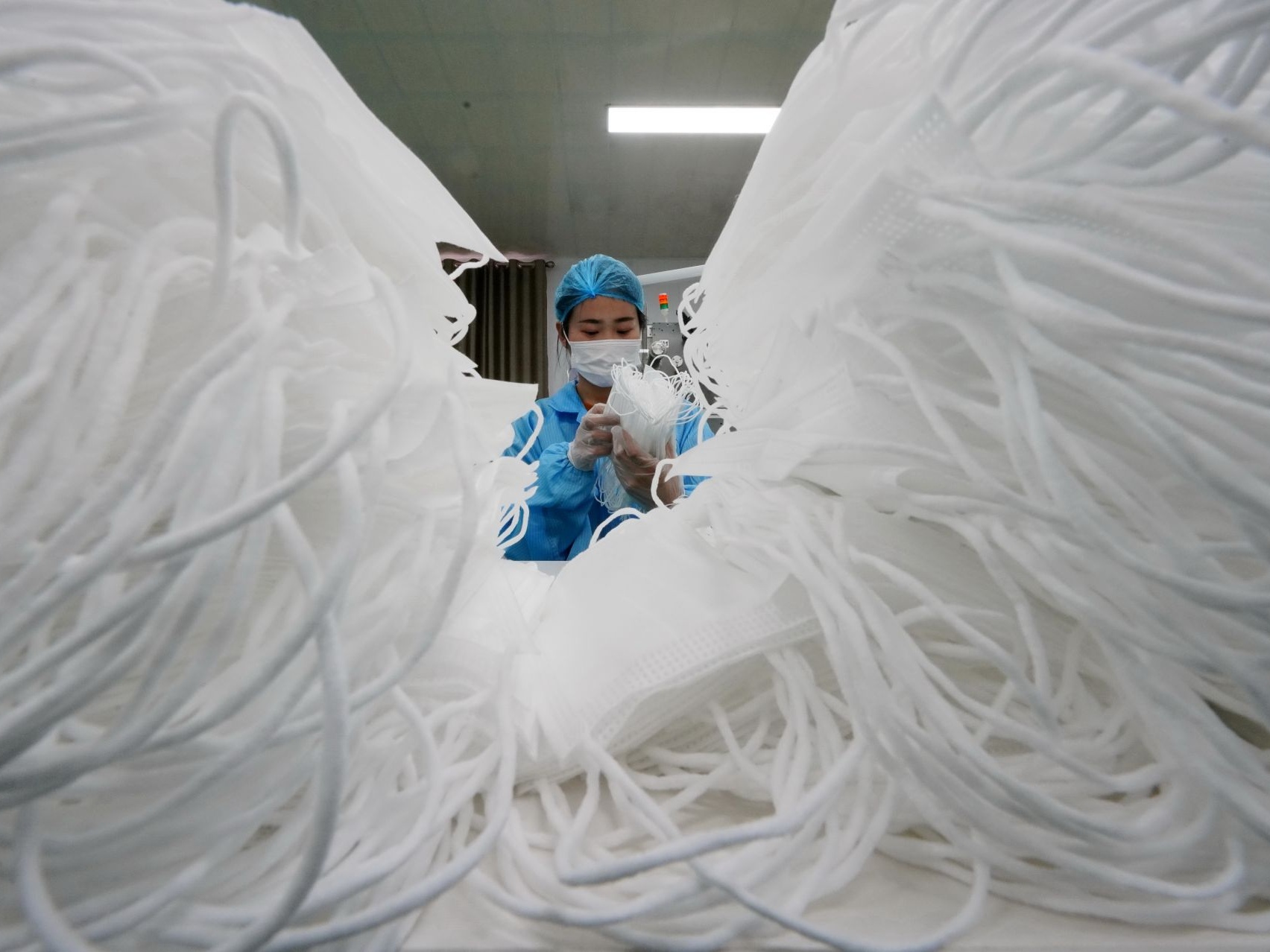 Chinese companies donate medical supplies to help Austria fight COVID-19 
