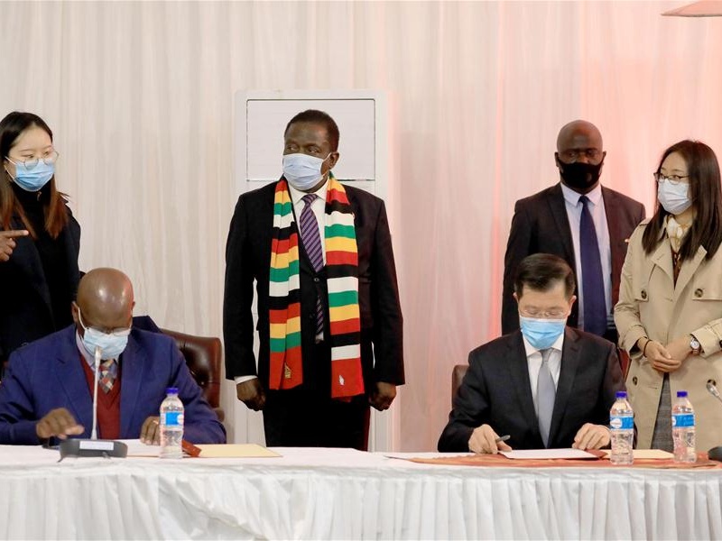 China donates medical supplies to Zimbabwe for fighting COVID-19 
