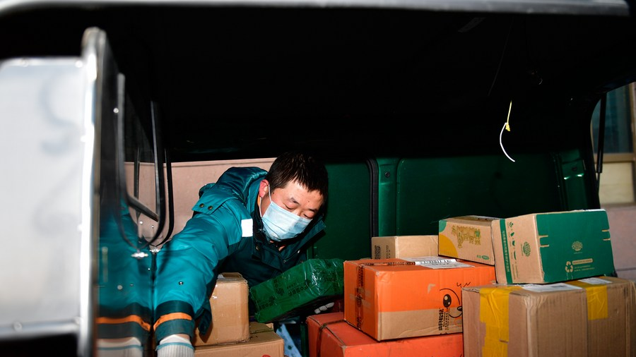 Cross-border e-commerce business through Xinjiang port continues to grow