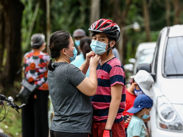 1st LD Writethru: China-donated COVID-19 vaccines to Philippines arriving Sunday 