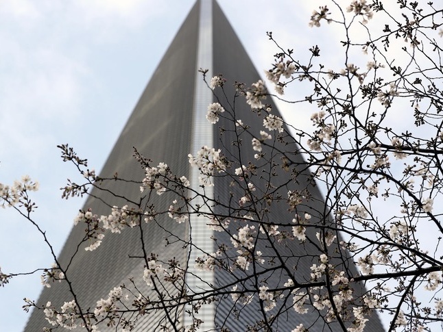 China to tighten regulations over local financial institutions 