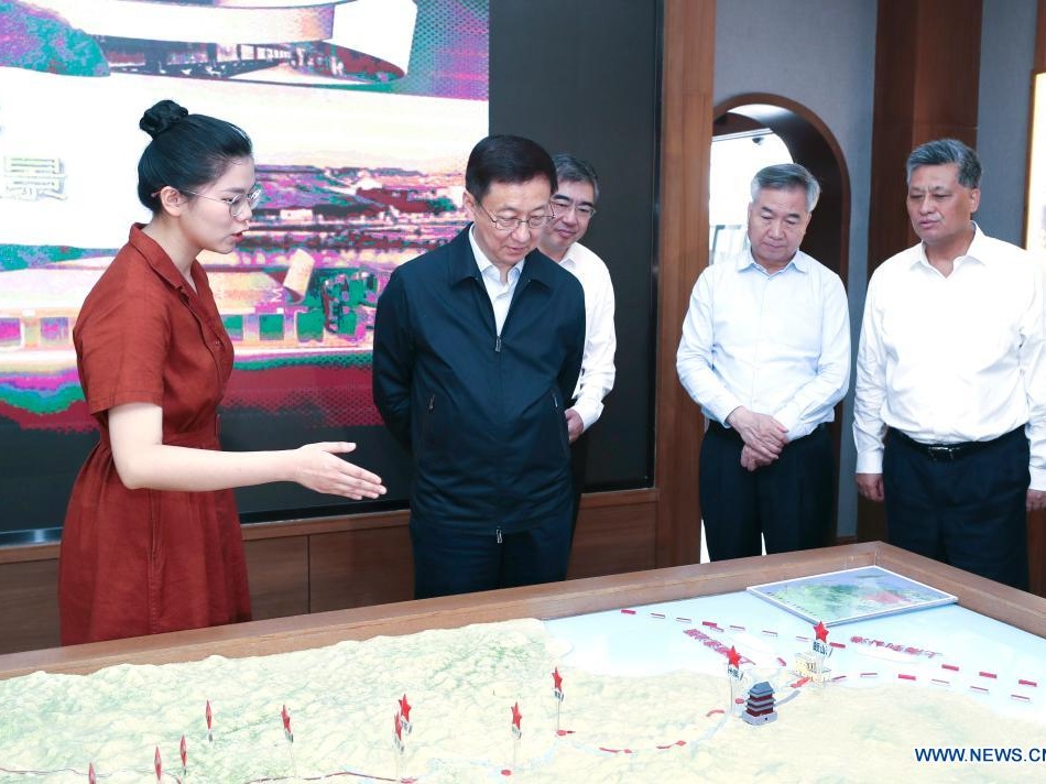 Chinese vice premier stresses efforts to deepen reform, opening-up 