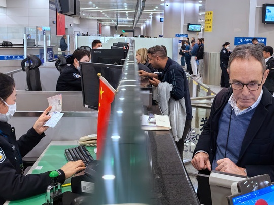 Shanghai airport records soaring inbound, outbound foreigner passenger numbers in Q1