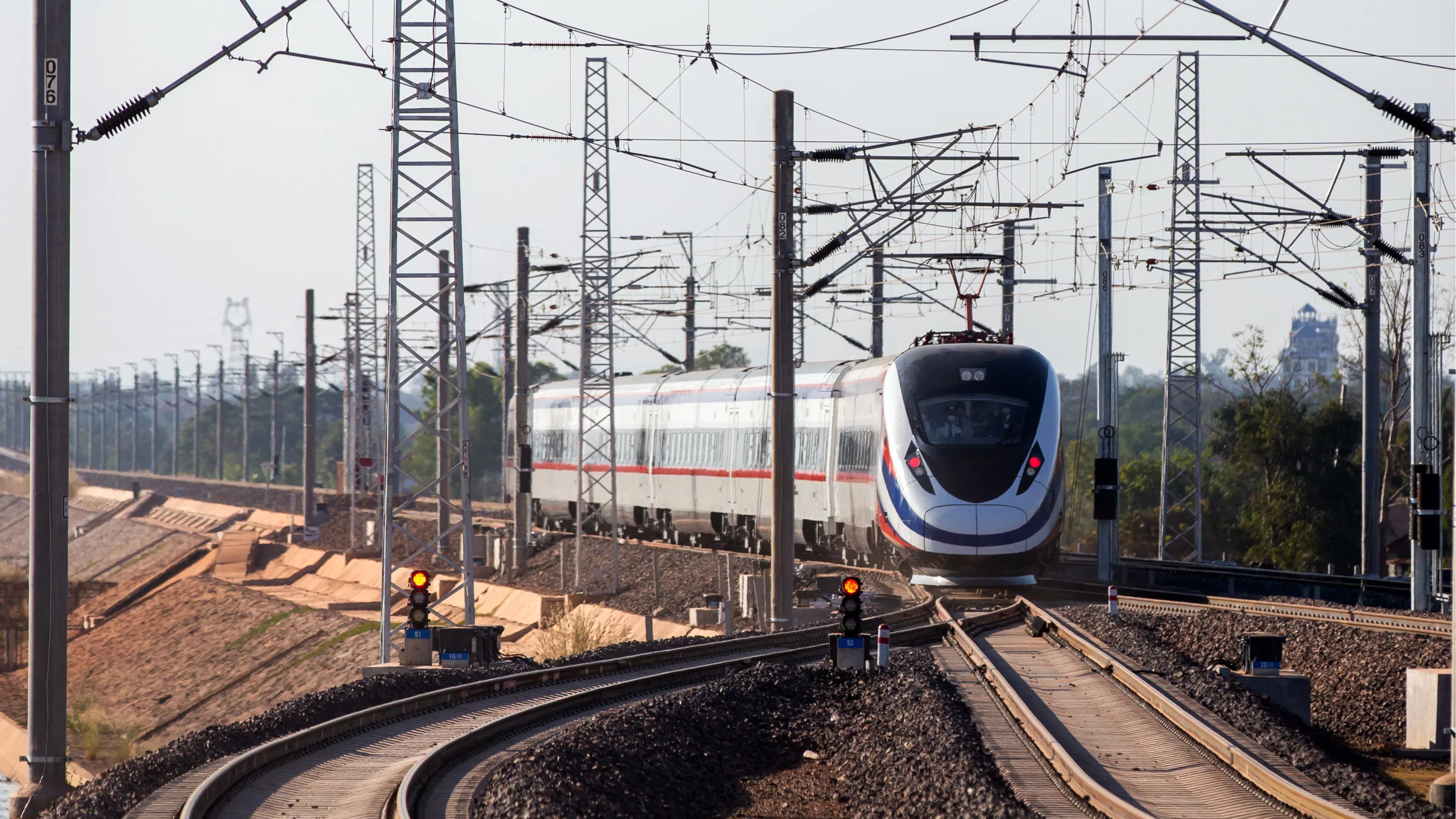 通讯｜记录者的镜头与笔见证中老铁路三载变迁